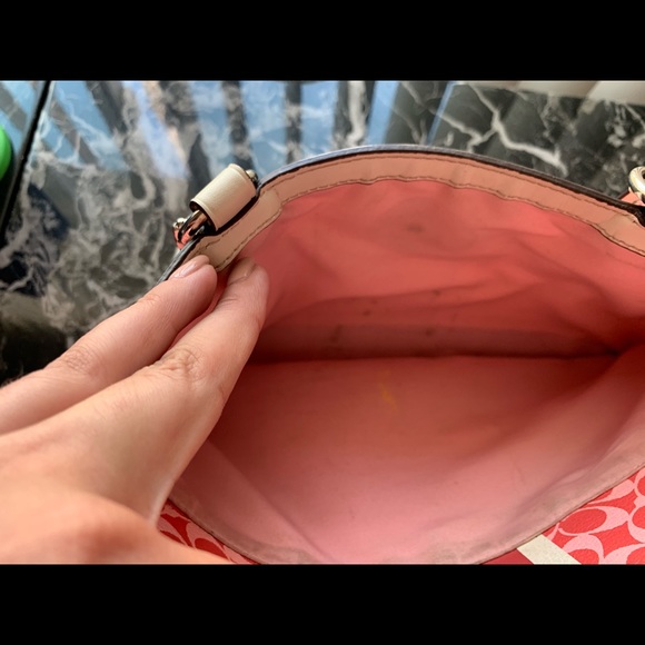 Coach Handbag - Picture 3 of 8